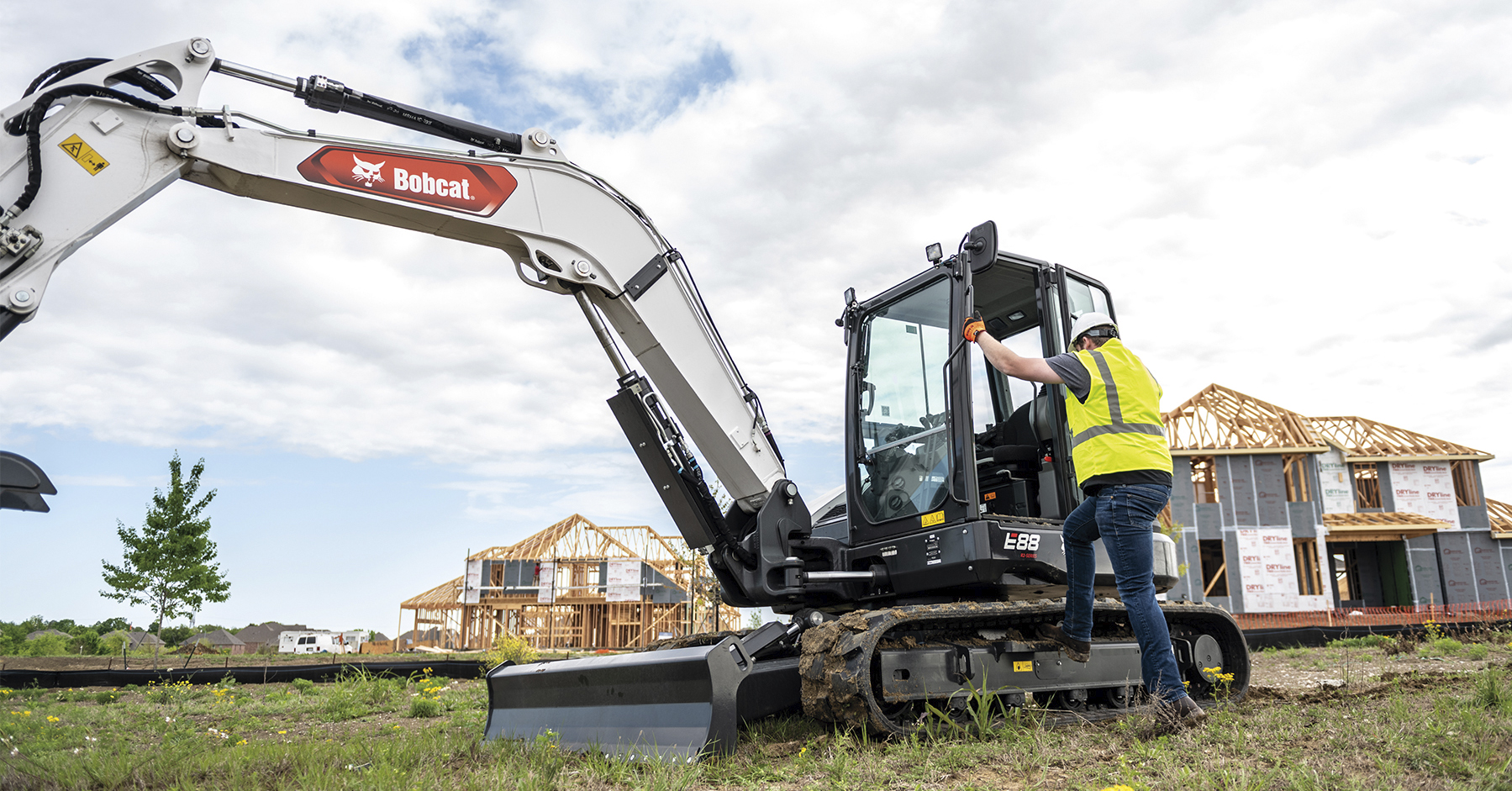4 Excavator Safety Tips to Follow While on the Job