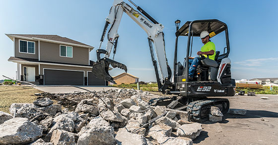 4 things you need to know before renting an excavator