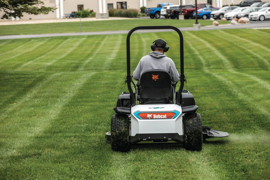 Bobcat ZT6000e Zero-Turn Mower